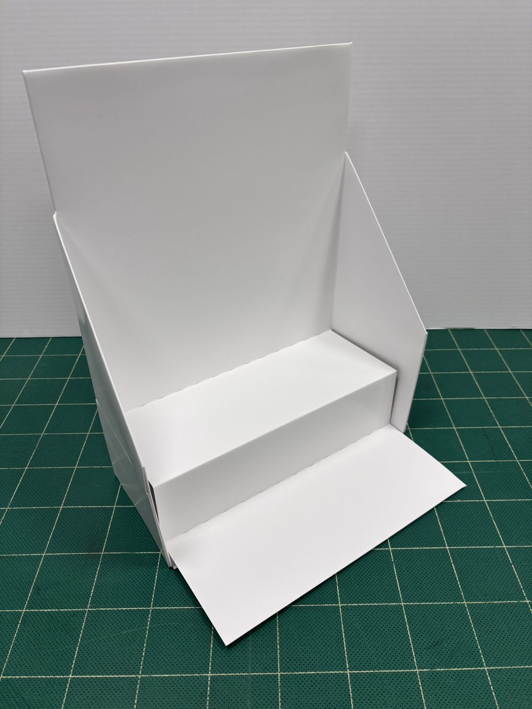 三秒什器 組み立て後1